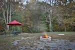 Table firepit horseshoes